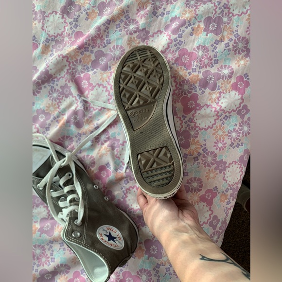 Grey high top converse women’s size 8 - Picture 6 of 11